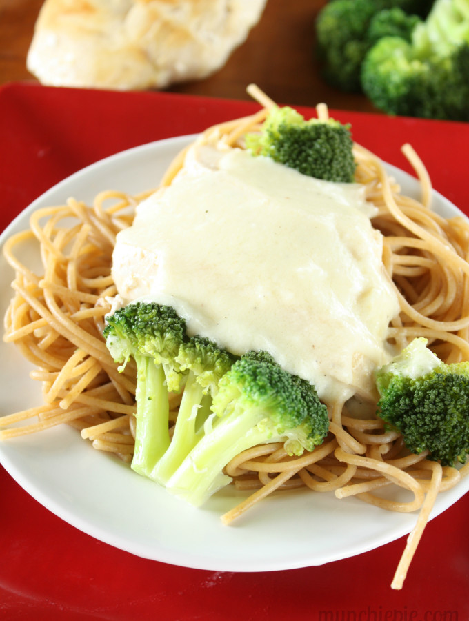Healthy Chicken and Broccoli Alfredo